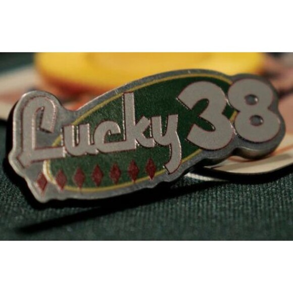 Fallout New Vegas Lucky 38 Metal Casino Set Official Collectible Piece - Picture 6 of 6